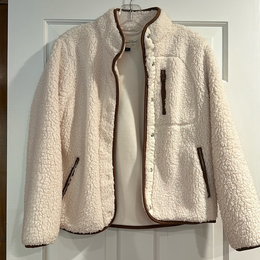 NWOT Cream Fleece - Picture 1 of 2